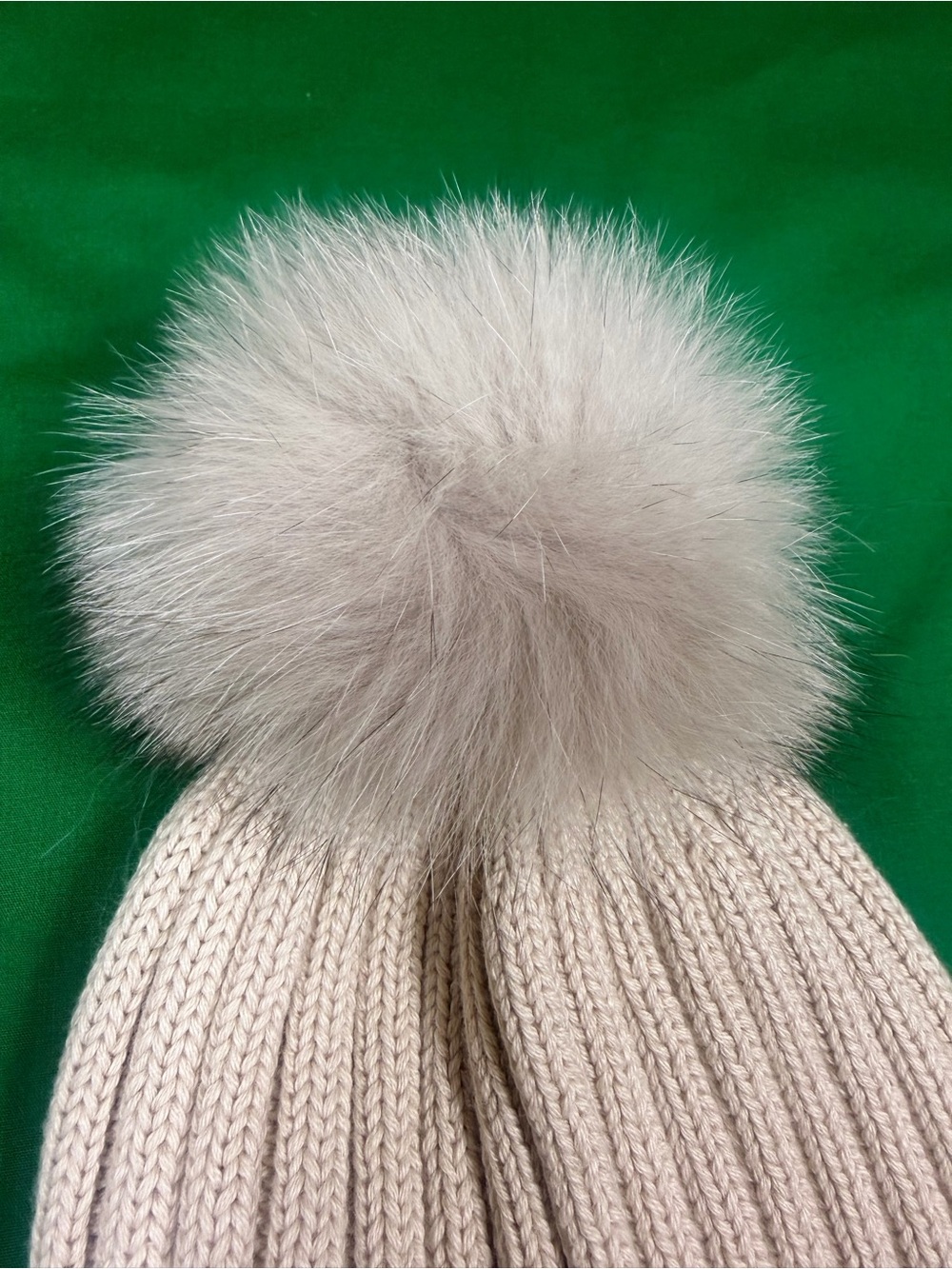 Moncler Women’s Floral White Color Knit Beanie w/ Pom Pom – New - Picture 3 of 4